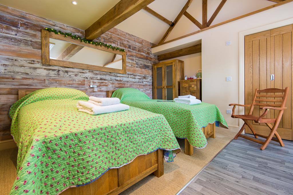 Widbrook Barns Panzió Bradford-On-Avon Kültér fotó